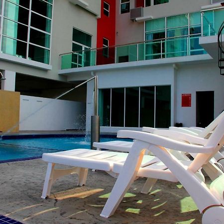 906 Premier Hotel Malacca Bagian luar foto