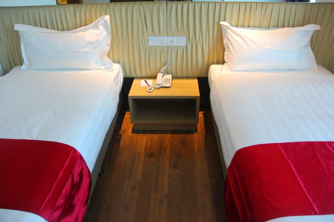 906 Premier Hotel Malacca Bagian luar foto