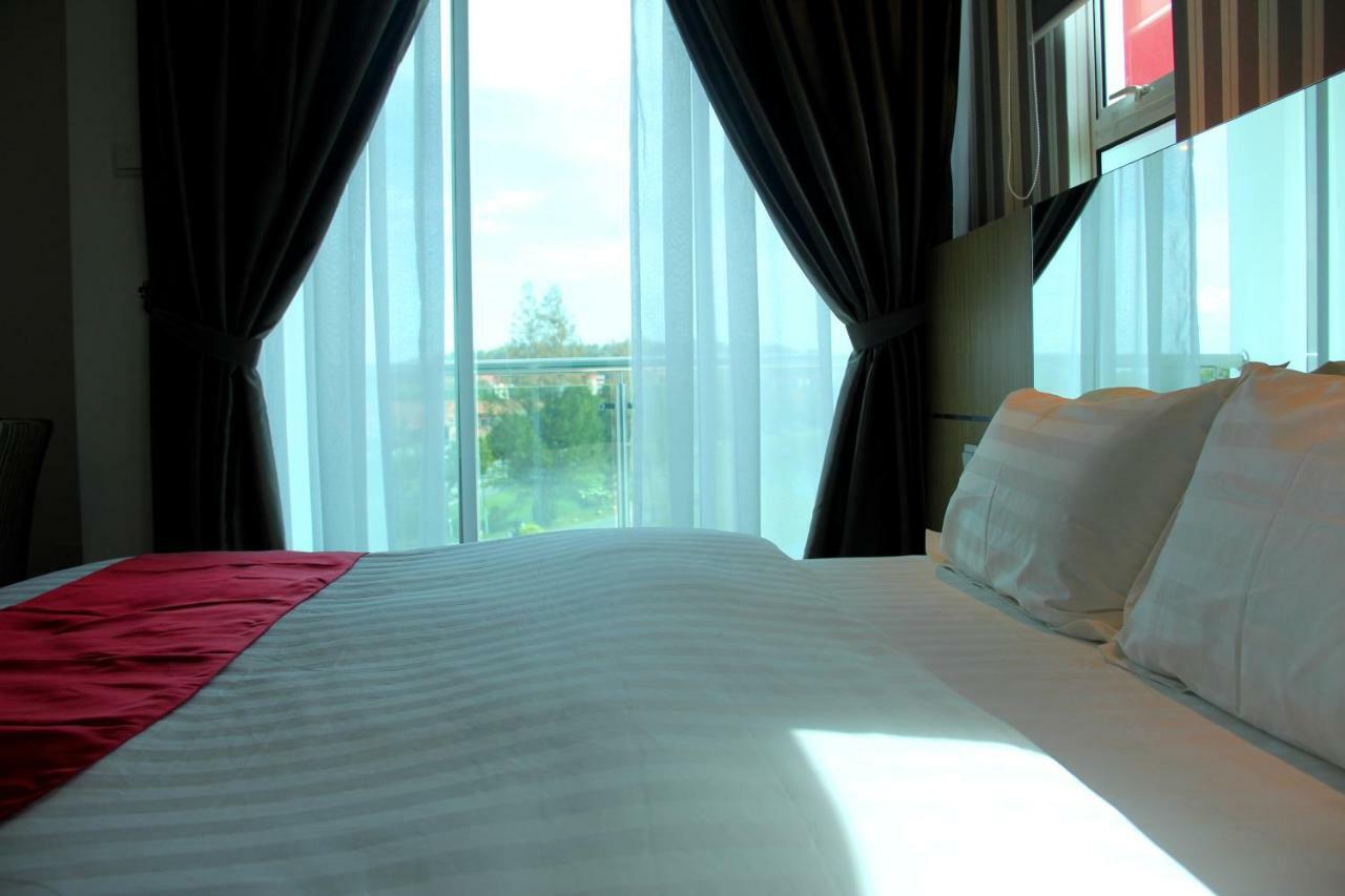 906 Premier Hotel Malacca Bagian luar foto