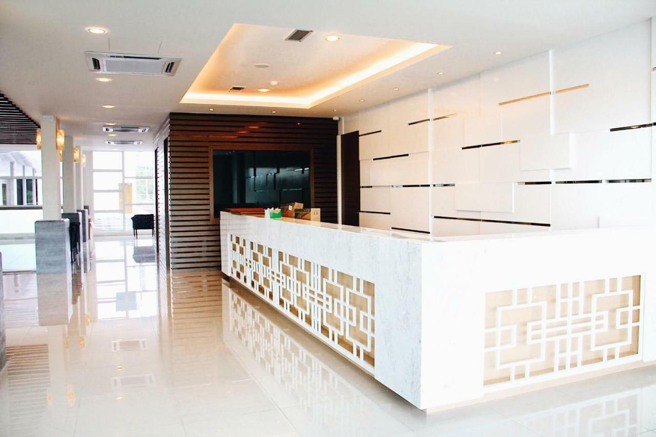 906 Premier Hotel Malacca Bagian luar foto