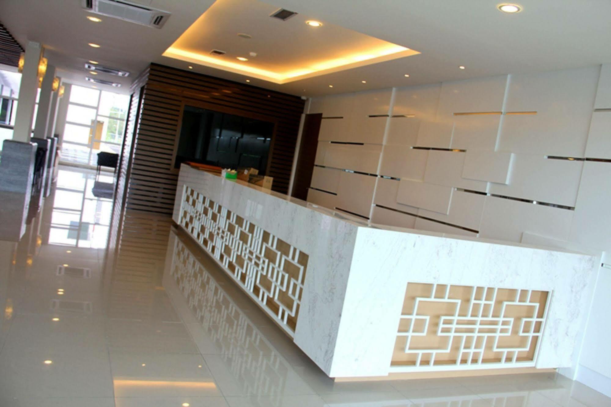 906 Premier Hotel Malacca Bagian luar foto